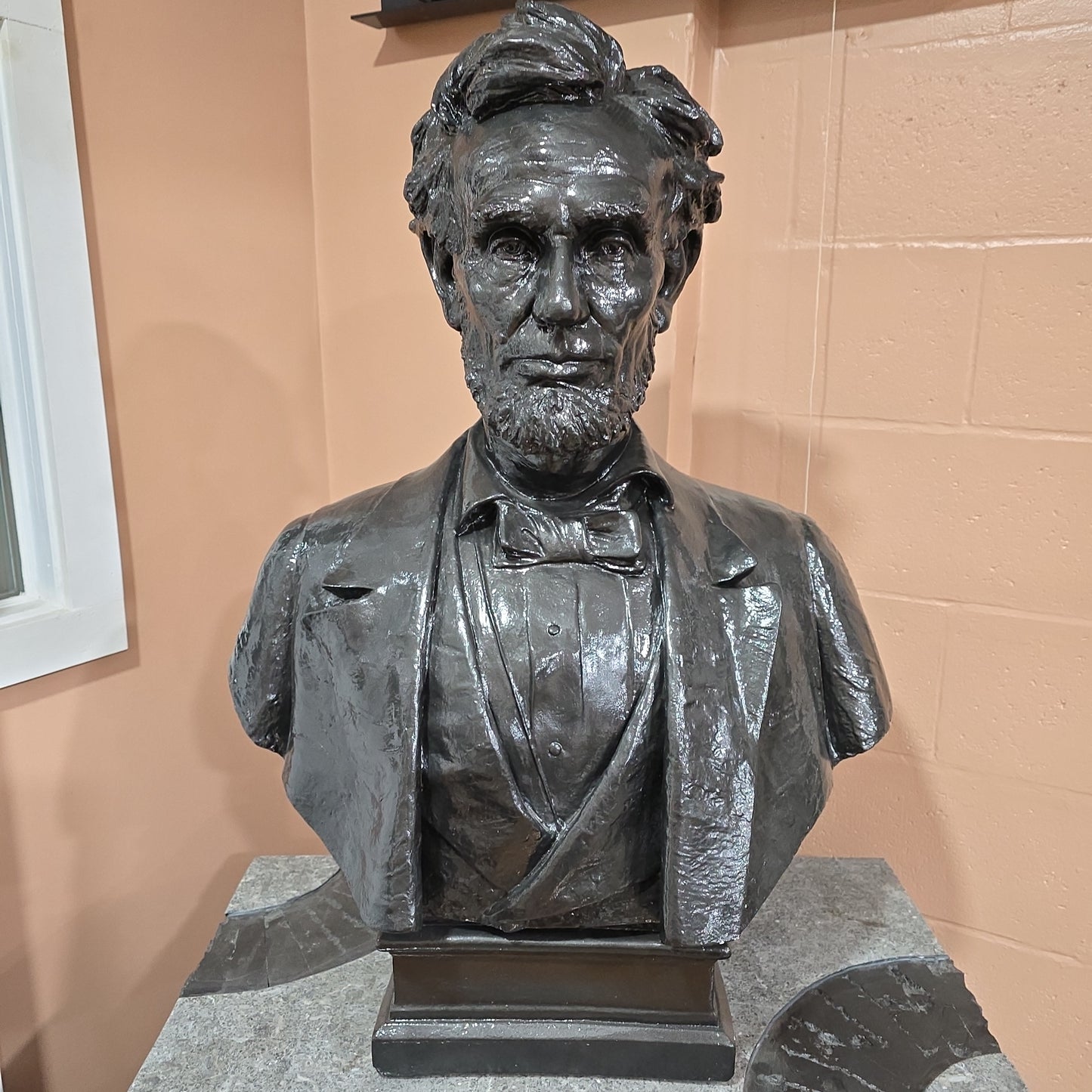 Abraham Lincoln bust