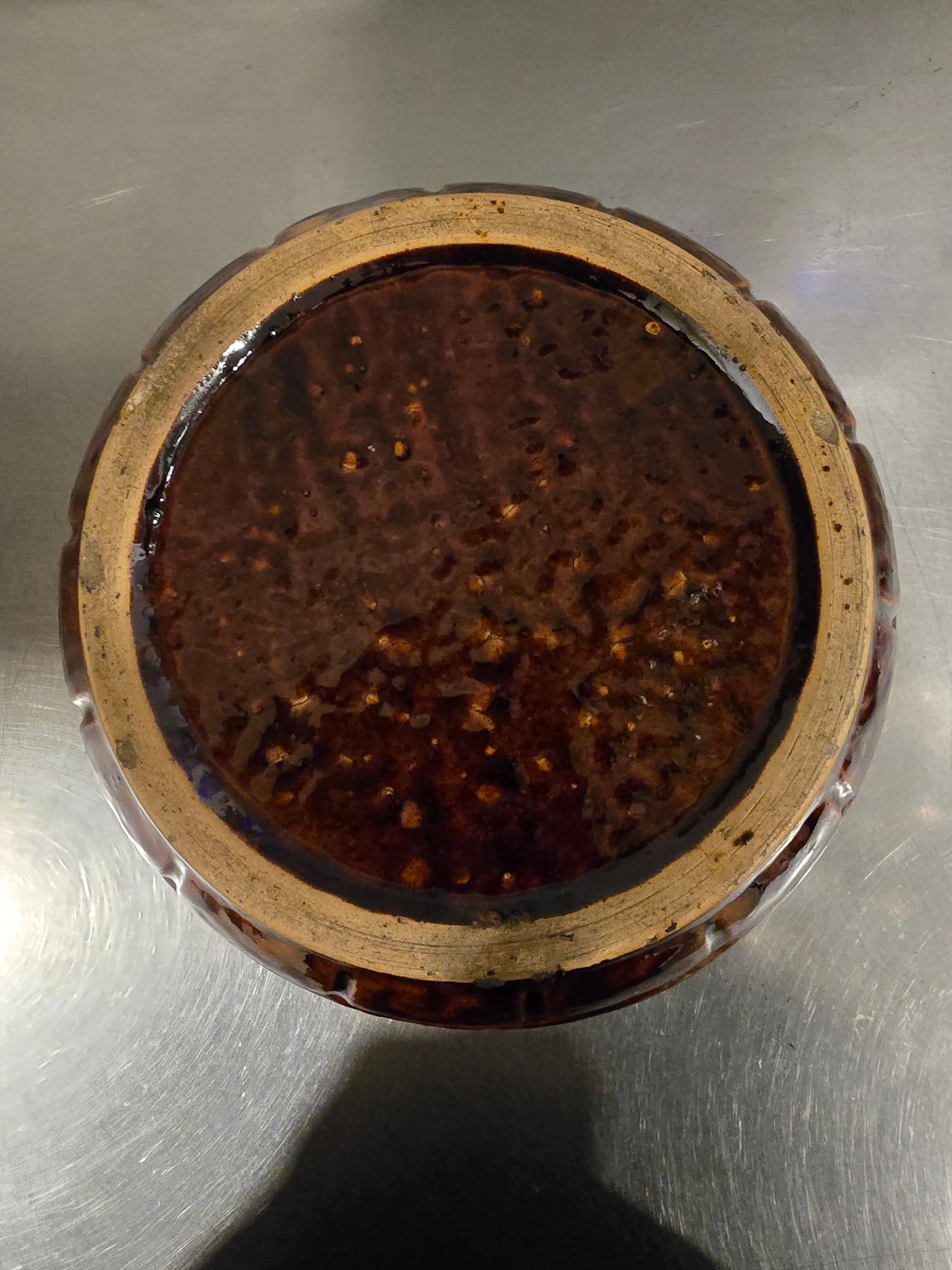 Rare, Spitoon Cuspidor Large Rockingham Design